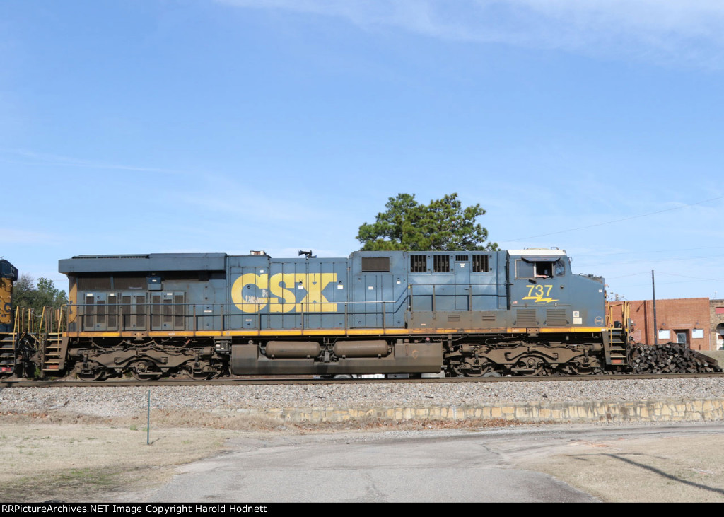 CSX 737